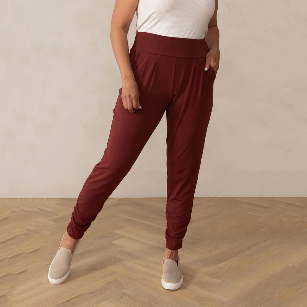 NWOT Encircled Dressy Sweatpants